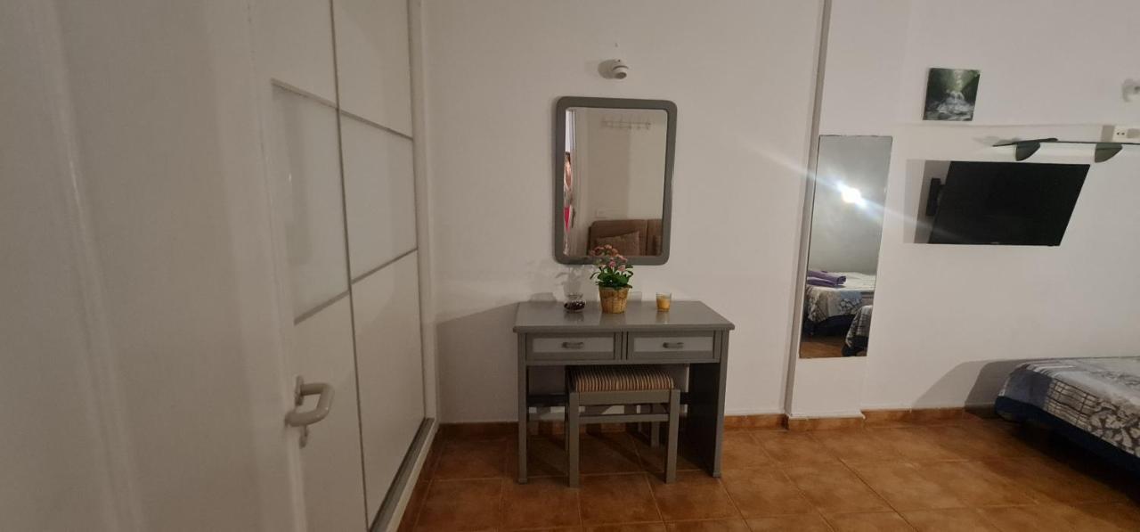 Vivienda Vacacional Marineda Sol Con Piscina El Medano מראה חיצוני תמונה